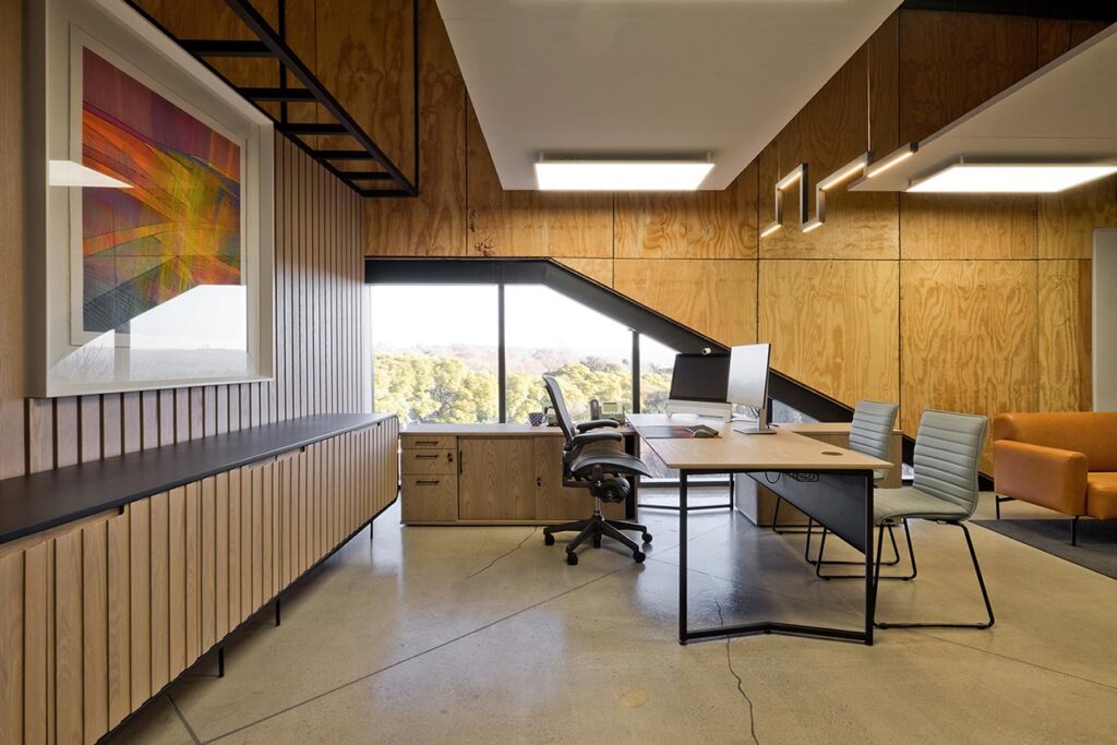 Thungela open plan meeting space with desk and chairs in Johannesburg