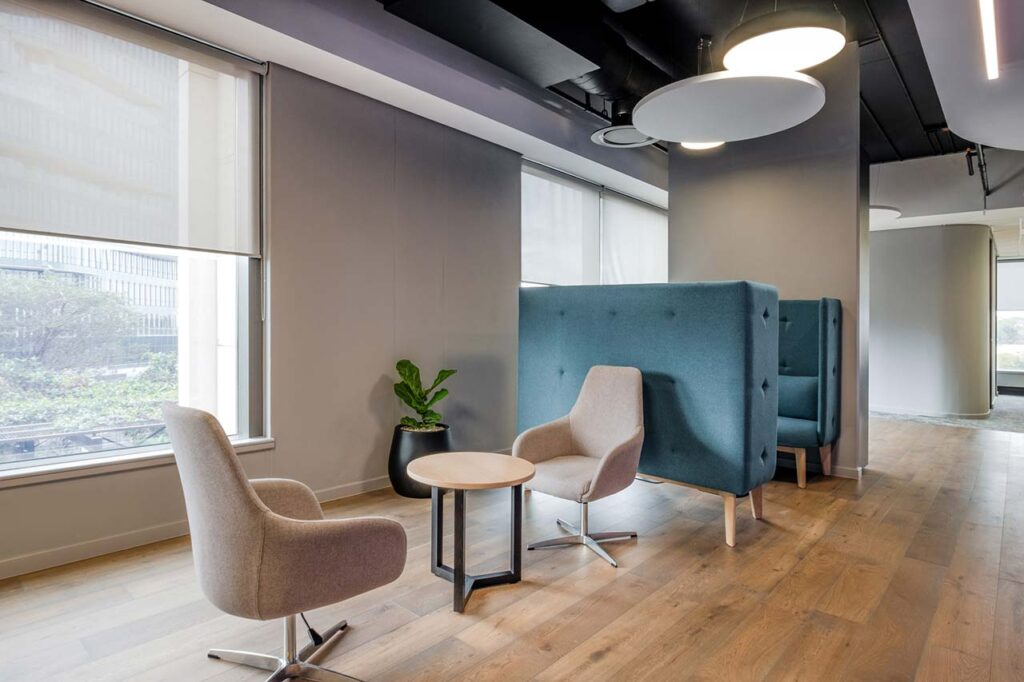 Commercial office open plan space with break away seating