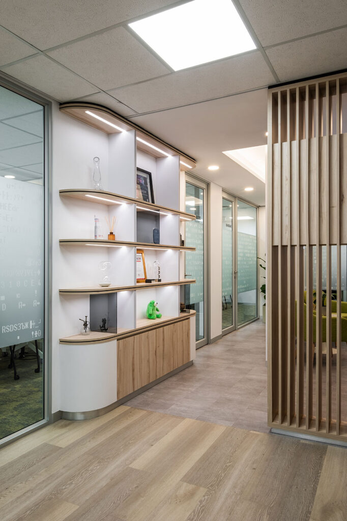 private client it display unit workspace furnishings