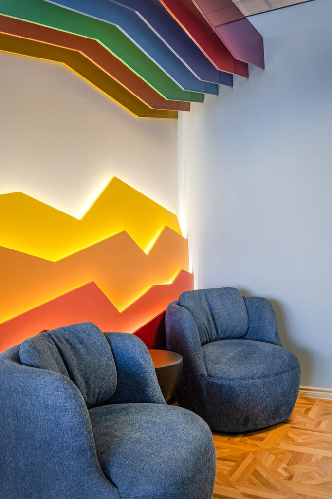 Cloud Ace Workspace: Custom Fabrics for Waiting Area Furnishings