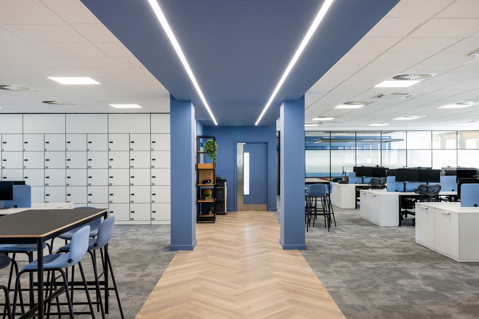 ritish Airways Euroflyer London office with ergonomic desks, lockers and commercial workplace furniture solutions